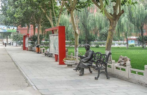 省外學(xué)生能報石家莊東華鐵路學(xué)校春季班嗎？