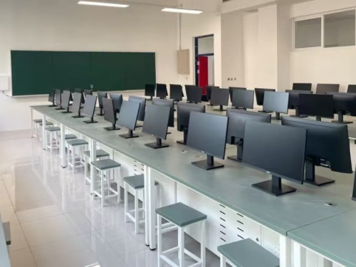 初中畢業(yè)男生學(xué)什么技術(shù)類專業(yè)好？